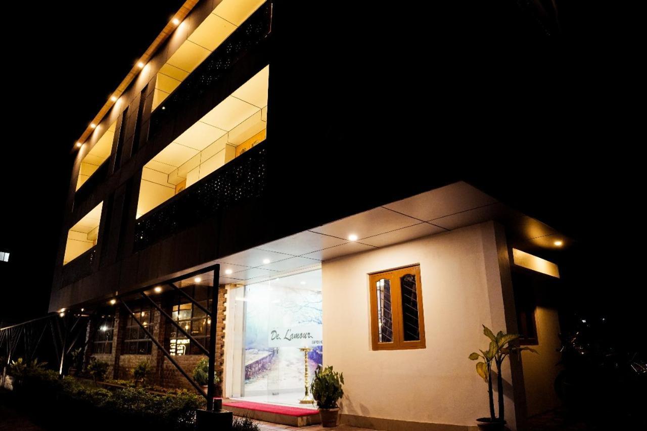 Hotel De L'Amour Port Blair Esterno foto